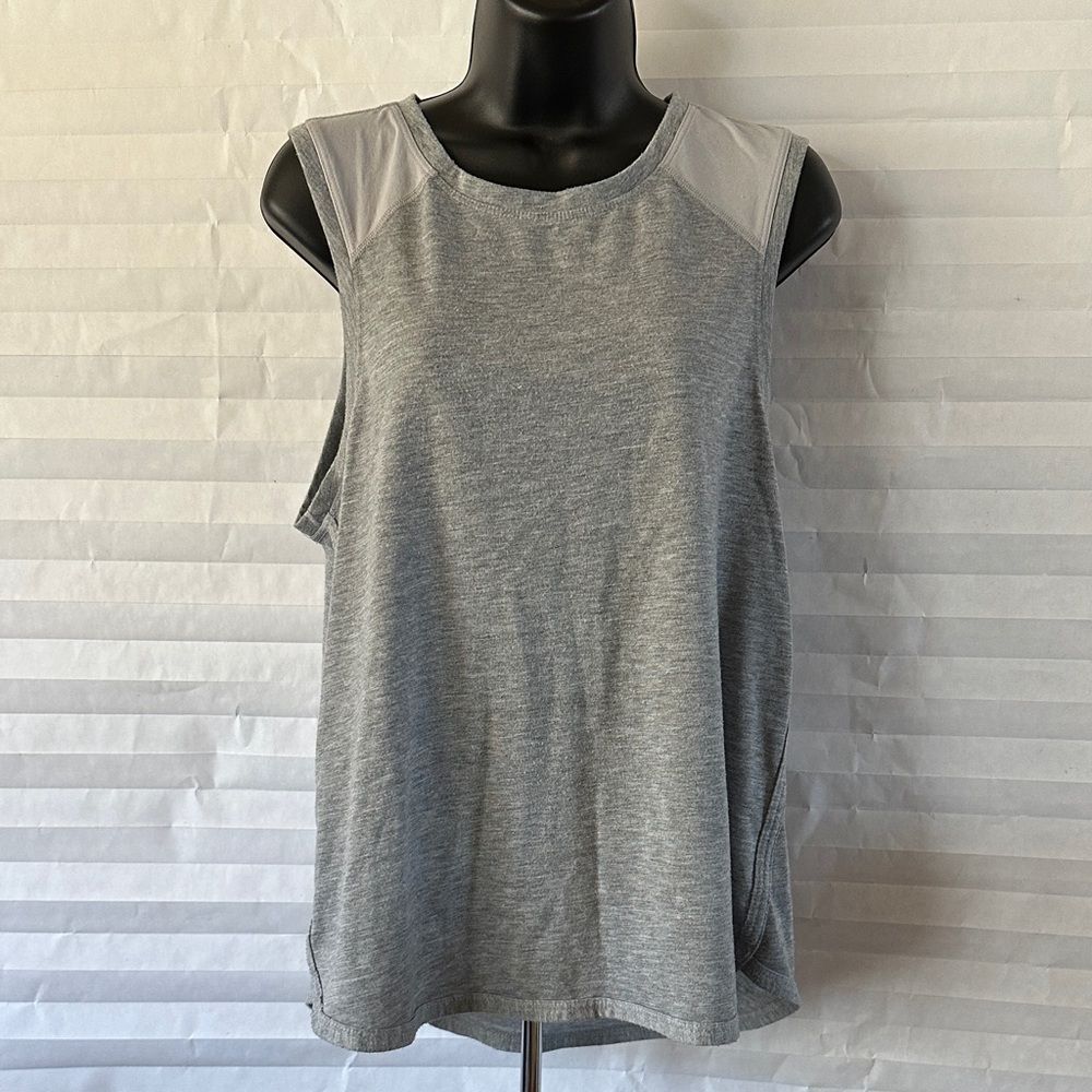 Athletic Works Women's Gray Sleeveless Tank Top Size Large Activewear Shirt